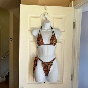 NEW HAHt Bikini Bottom L